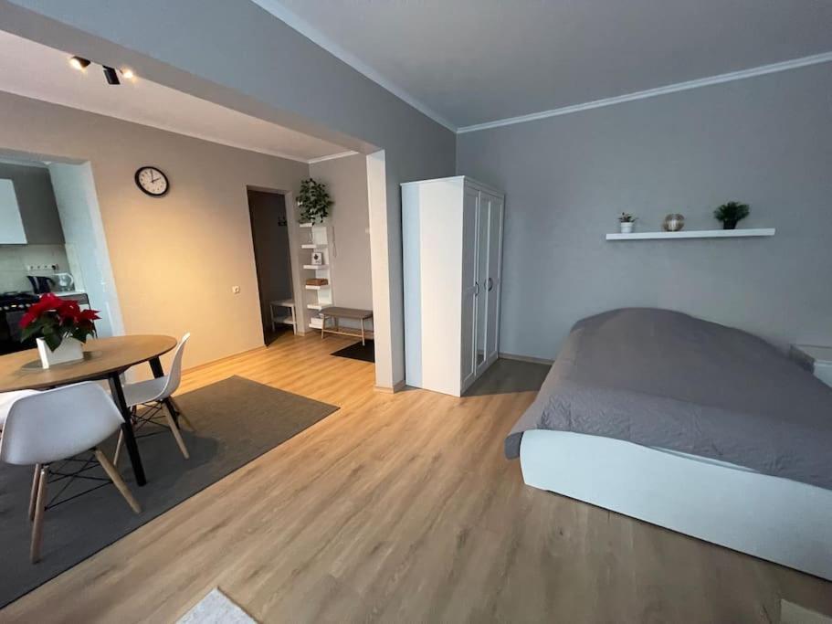 Cozy Apartment Close To Riga Airport Exterior foto